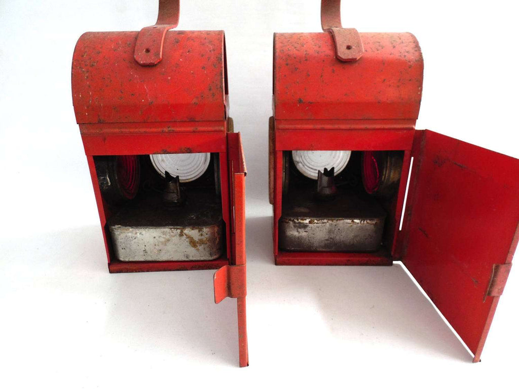 Set of 2 Vintage Chalwyn Lanterns Kerosene Red Railroad Lanterns Dang UpperDutch