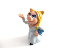 UpperDutch:,Miss Piggy Figurine, Schleich West-Germany The Muppets, Pvc figurine 1970's.
