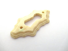 UpperDutch:Keyhole cover,Bone Keyhole cover, plate, bone escutcheon, keyhole frame.