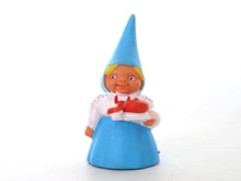 UpperDutch:,1 (ONE) Gnome figurine, Gnome after a design by Rien Poortvliet, Brb Gnome, Lisa the Gnome. Serving tea. Tea gift.