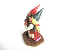 UpperDutch:Gnome,Classic Gnomes 'Looking to the Moon' Gnome figurine after a design by Rien Poortvliet