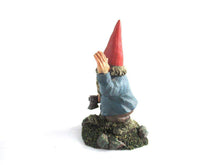 UpperDutch:Gnome,Gnome with Axe, Classic Gnomes 'Peter' after a design by Rien Poortvliet.