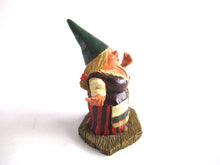 UpperDutch:Gnome,Singing gnome'Barbara'  after a design by Rien Poortvliet. Part of the Classic Gnomes series designed by Rien Poortvliet