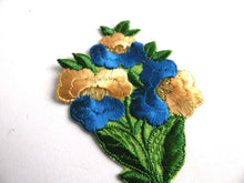 UpperDutch:Sewing Supplies,1930s Flower applique, Vintage embroidered applique. Vintage floral patch, sewing supply.